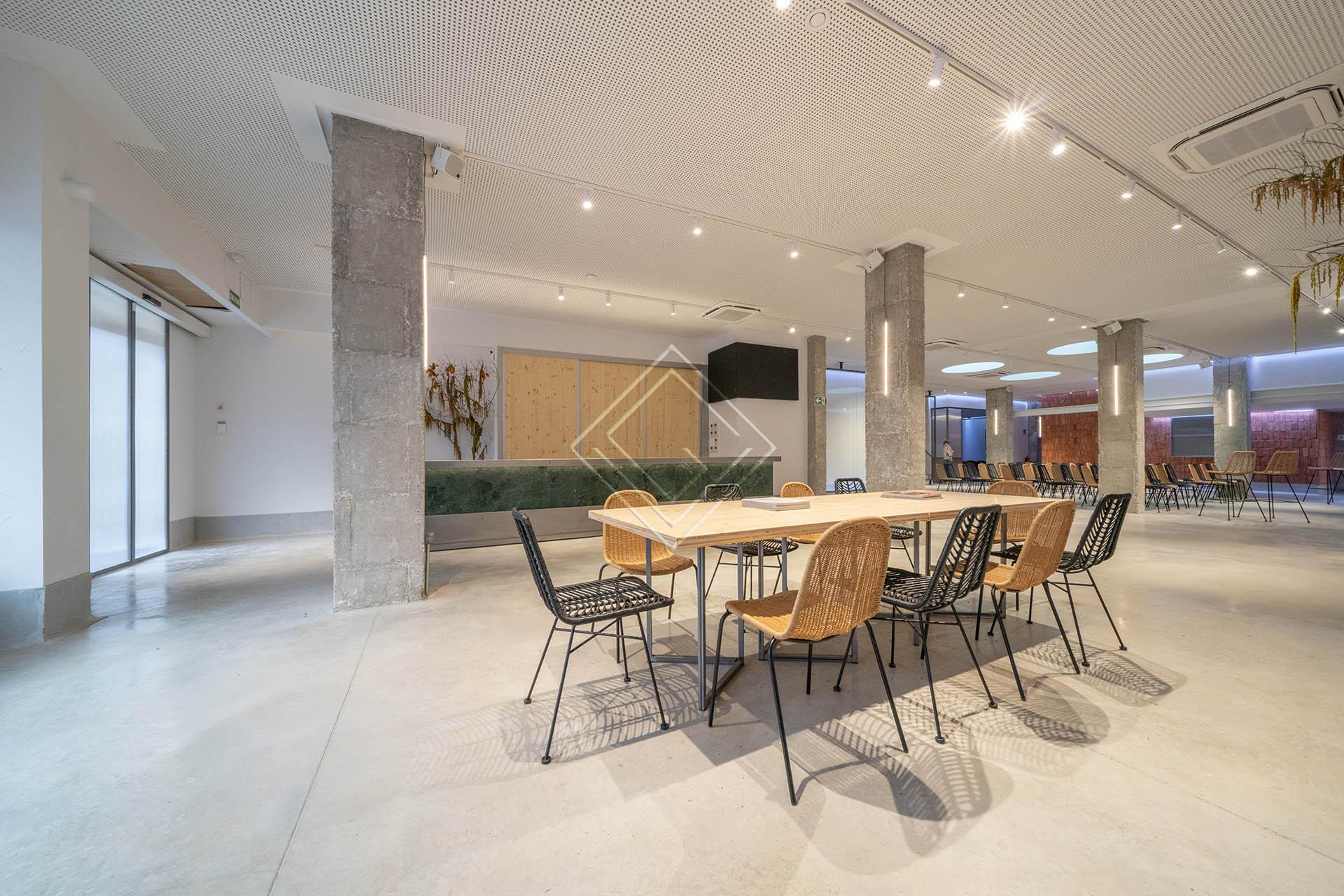 Espectacular local en rentabilidad con salida de humos en Barrio de Salamanca - Imagen 3