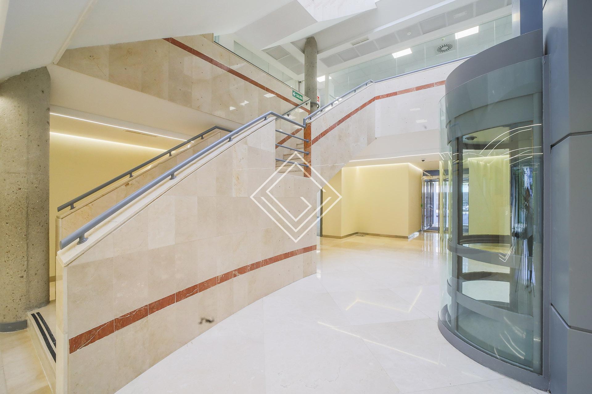 Edificio exclusivo de oficinas en Valdemarín - Imagen 3