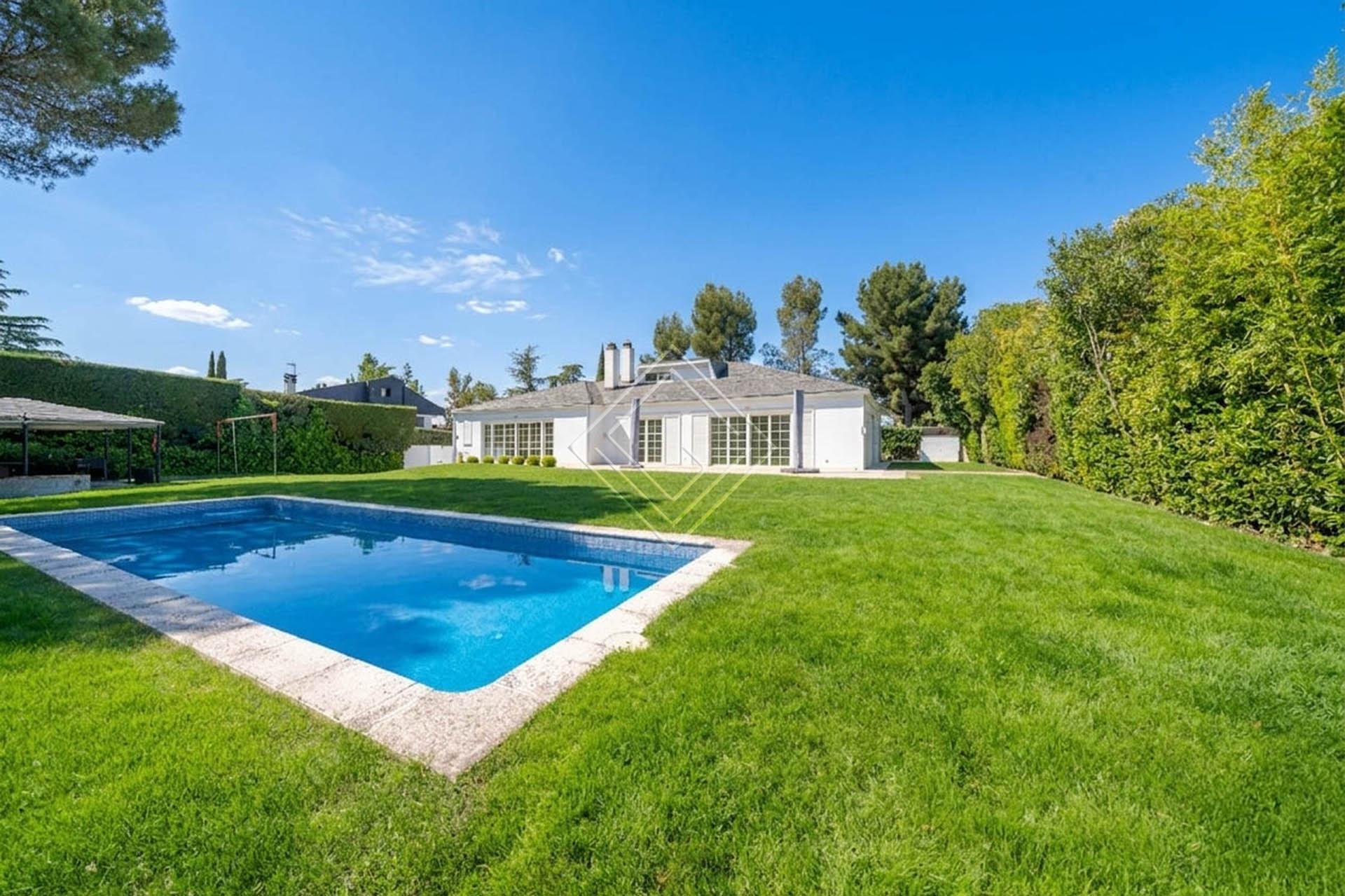 Casa independiente en parcela de 1600 metros  - Imagen 3