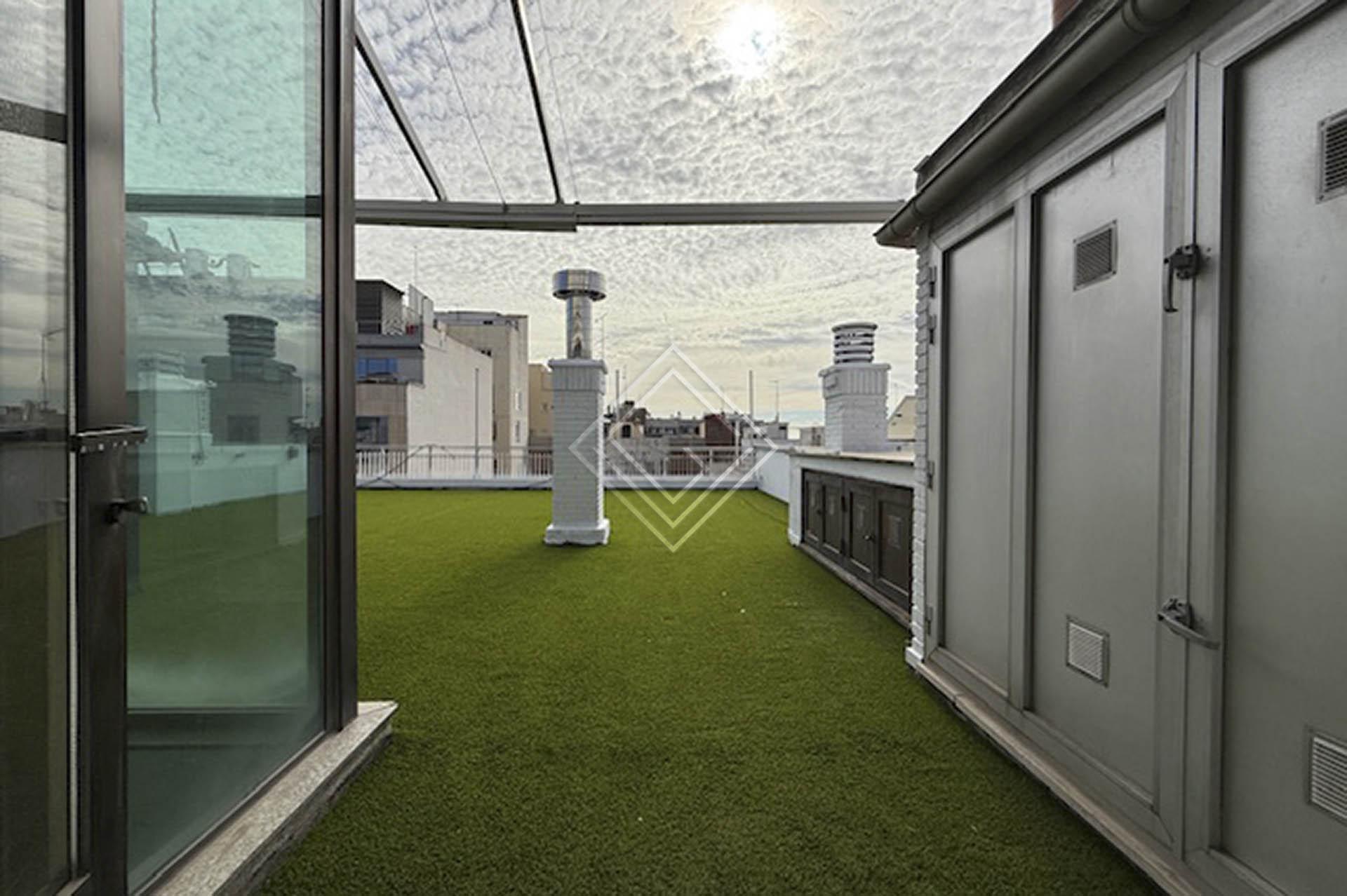 Exclusivo ático con vistas al Retiro - Imagen 1