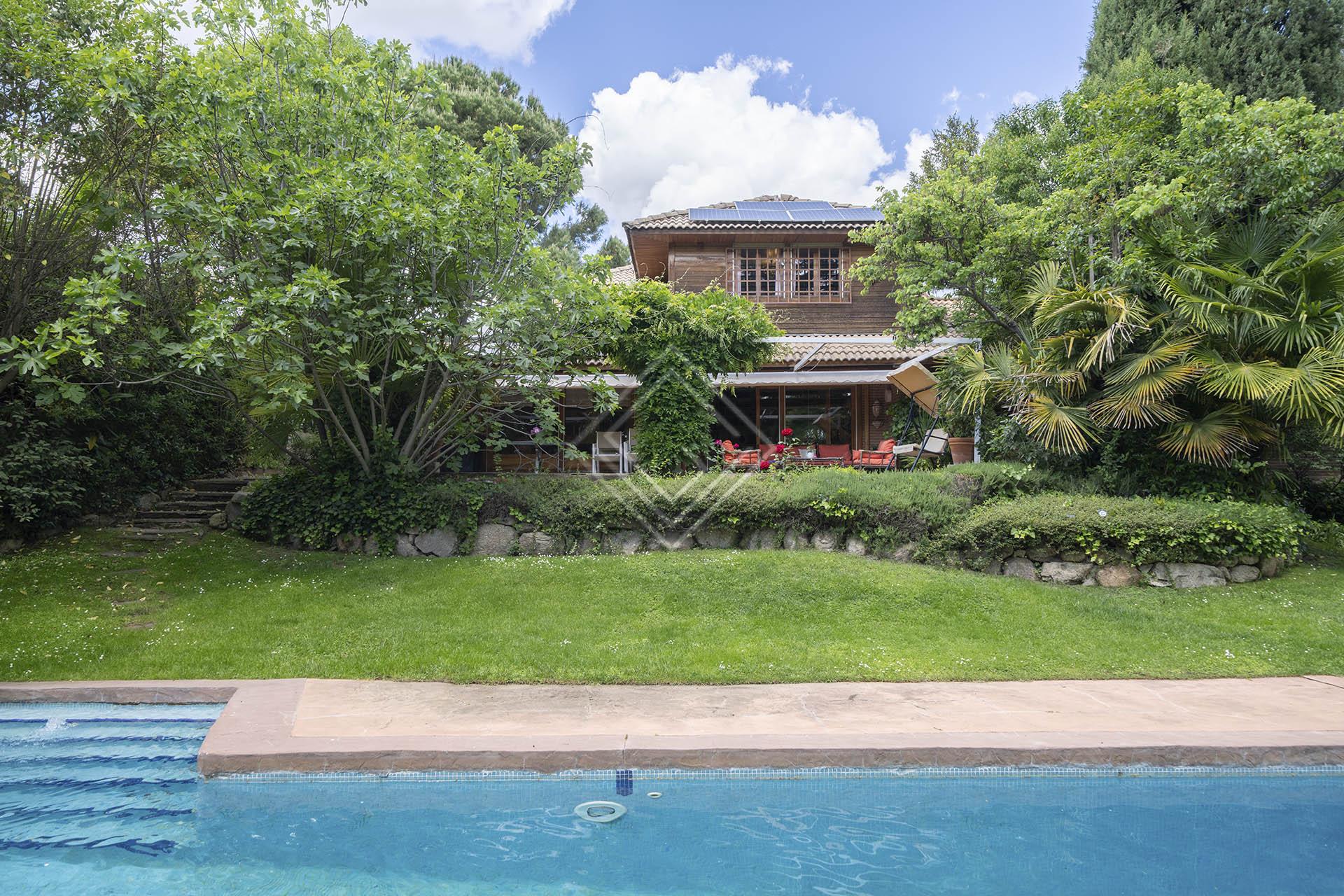 Magnífica vivienda independiente en Fuentelarreyna - Imagen 2