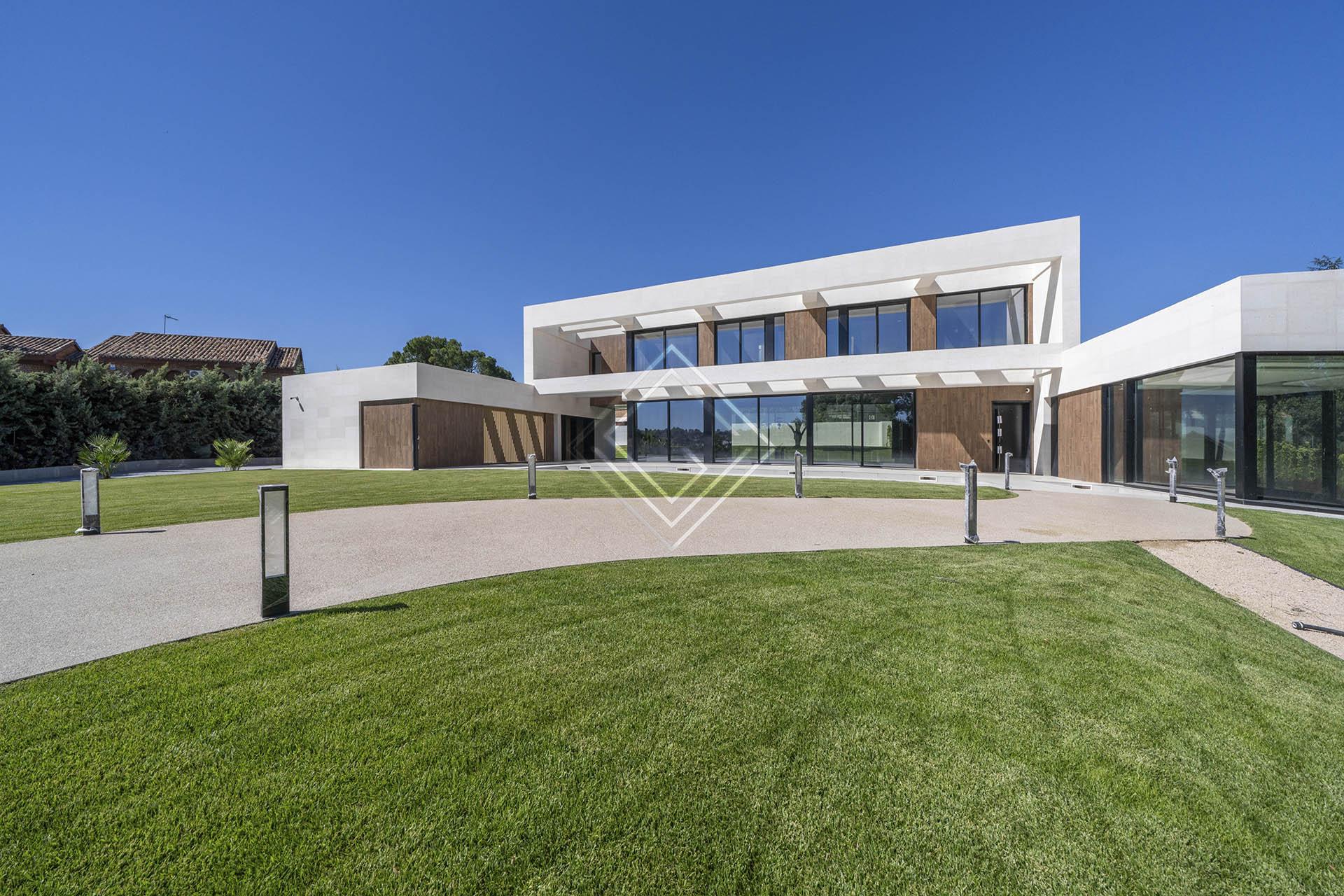 Magnífica casa independiente en Ciudalcampo - Imagen 2