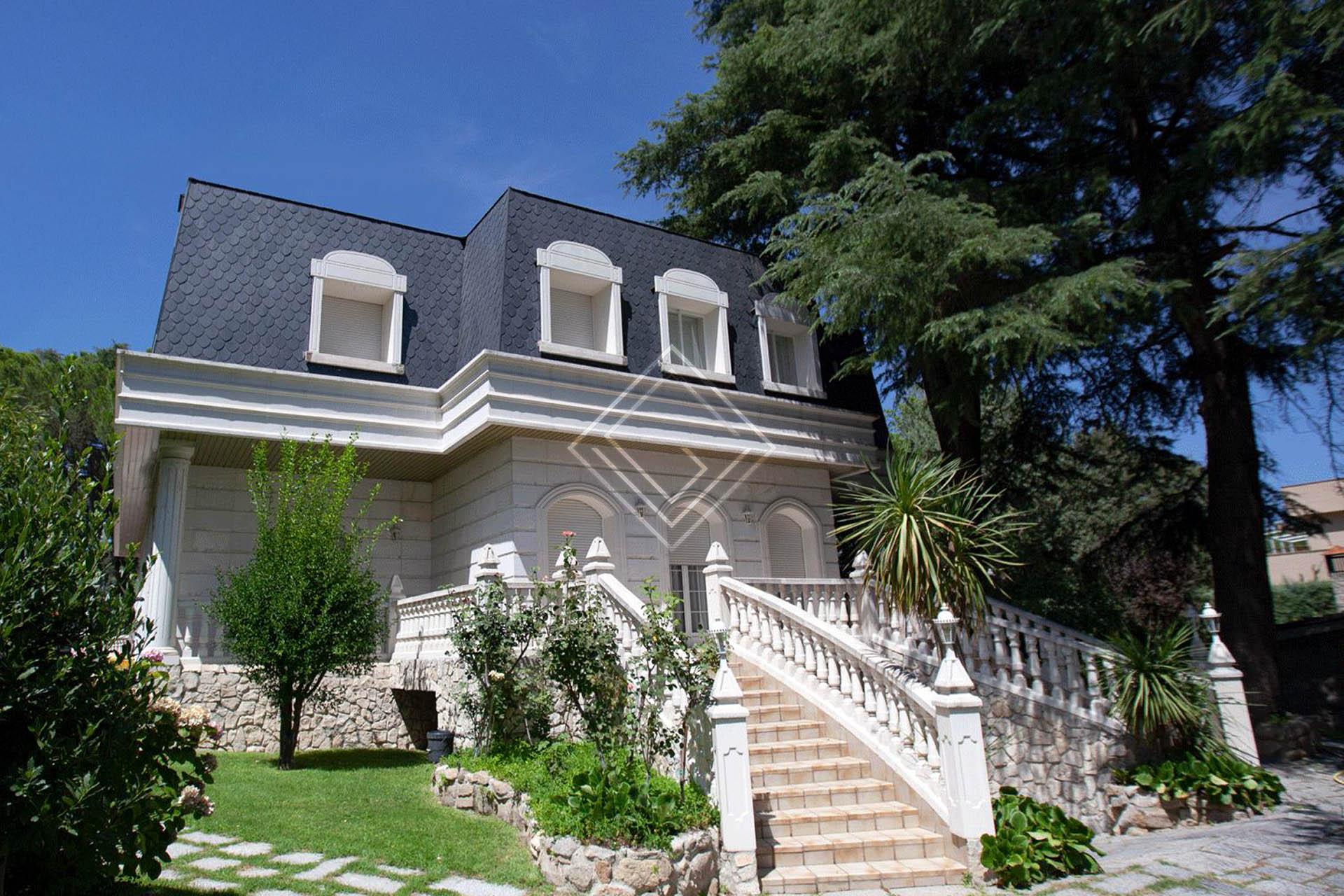 Maravillosa casa de estilo clásico en Casa Quemada - Imagen 1