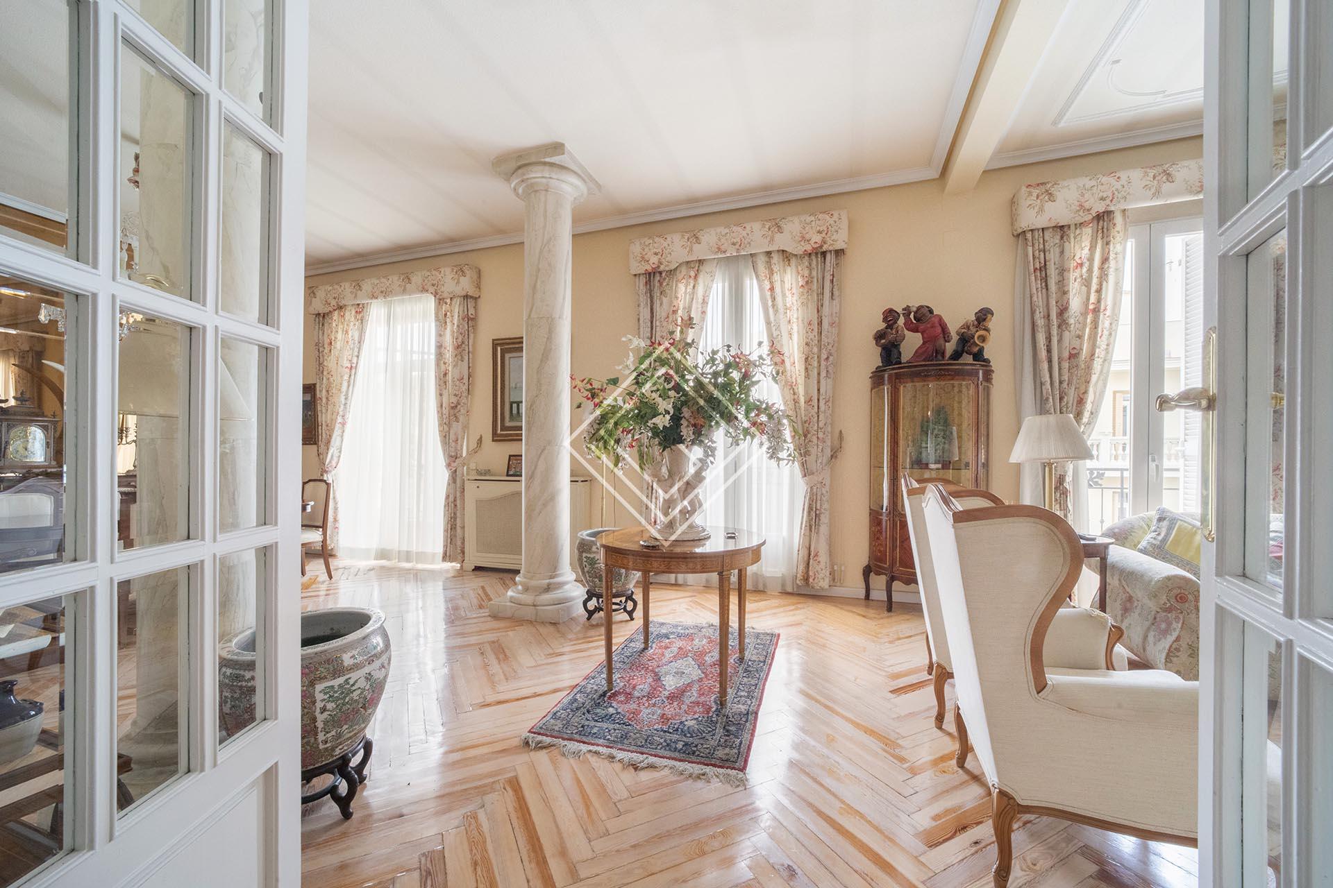 Espectacular piso en Recoletos - Imagen 2