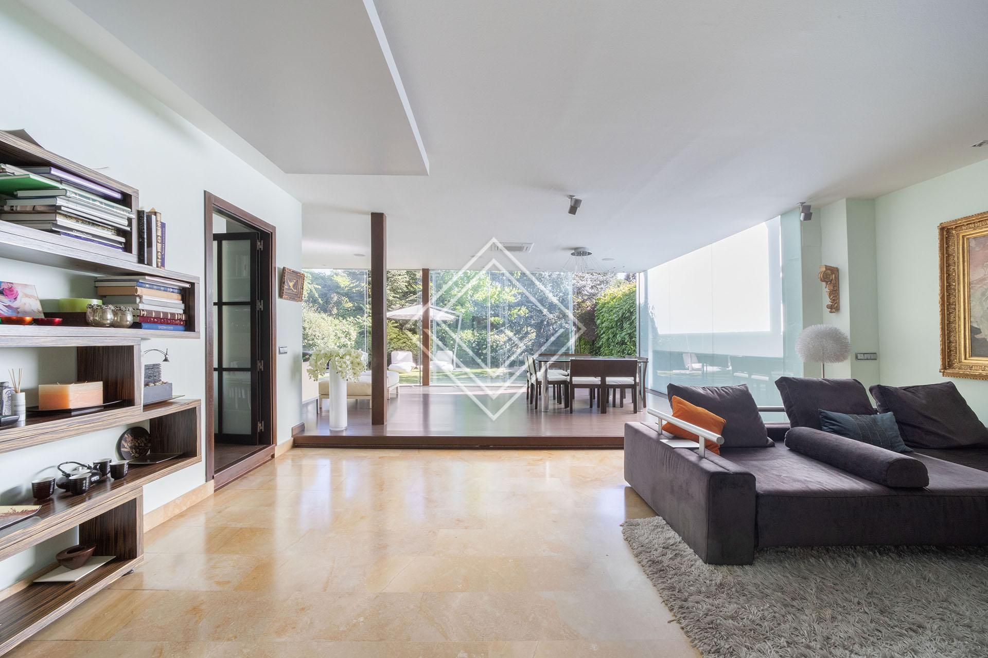 Luminoso pareado en el Encinar de los Reyes - Imagen 2