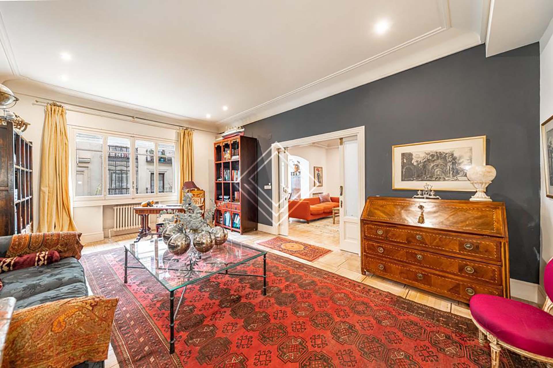 Fabuloso piso segregable en Recoletos - Imagen 1