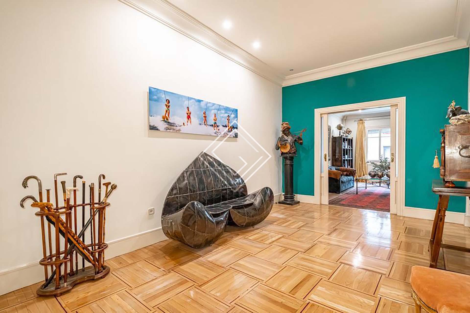 Fabuloso piso segregable en Recoletos - Imagen 2